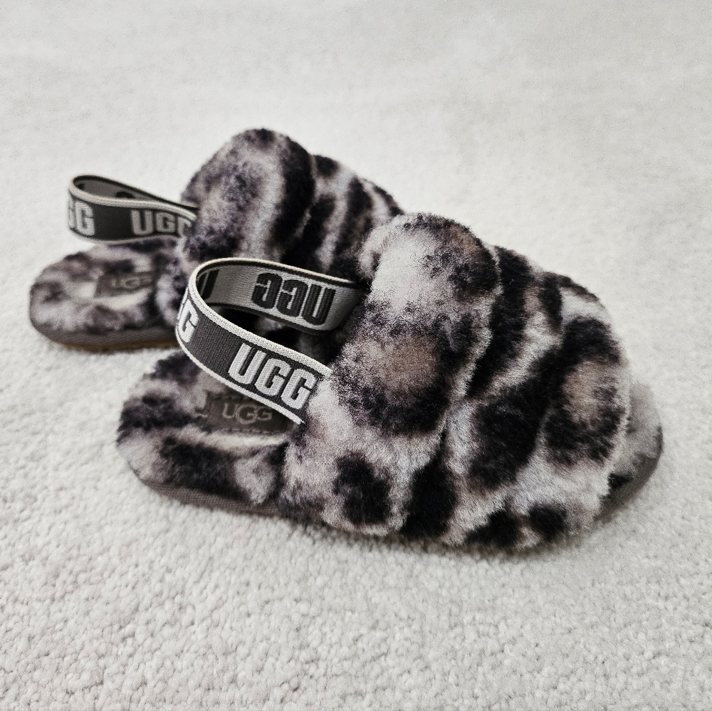 UGG Toddler Fluff Yeah Panther Print Slippers Size 9